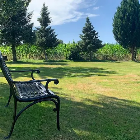 Hébergement de vacances Le Bas Chesnay En Poiraie