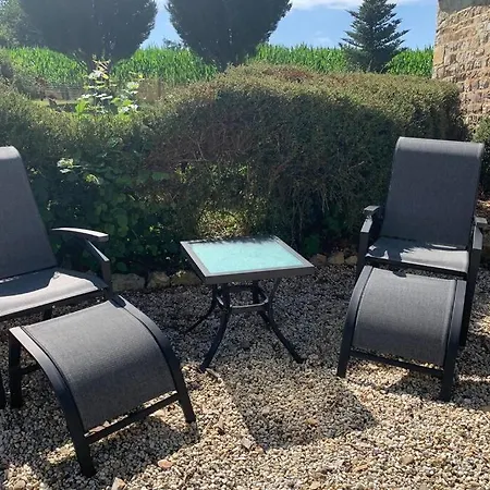 Le Bas Chesnay En Poiraie *