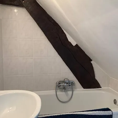 Le Bas Chesnay En Poiraie