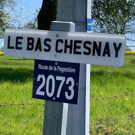 Le Bas Chesnay En Poiraie Semesterbostad *