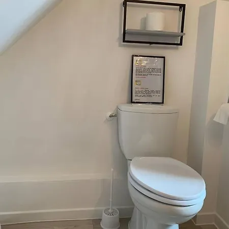 Le Bas Chesnay En Poiraie