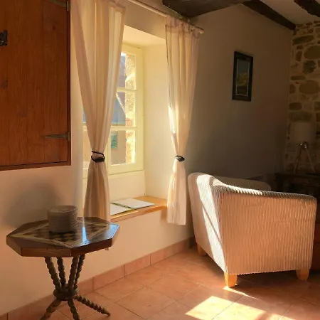 Semesterbostad Le Bas Chesnay En Poiraie