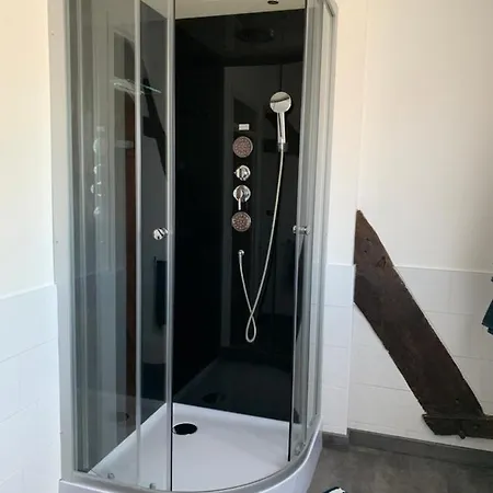 Le Bas Chesnay En Poiraie