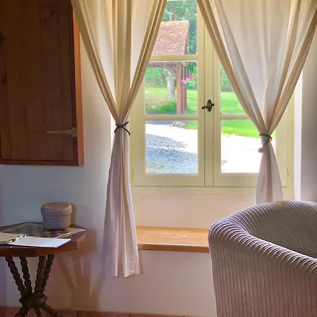 Le Bas Chesnay En Poiraie Domfront (Orne)