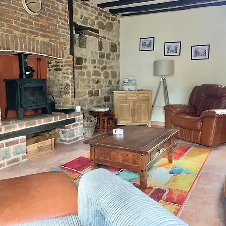 Le Bas Chesnay En Poiraie *