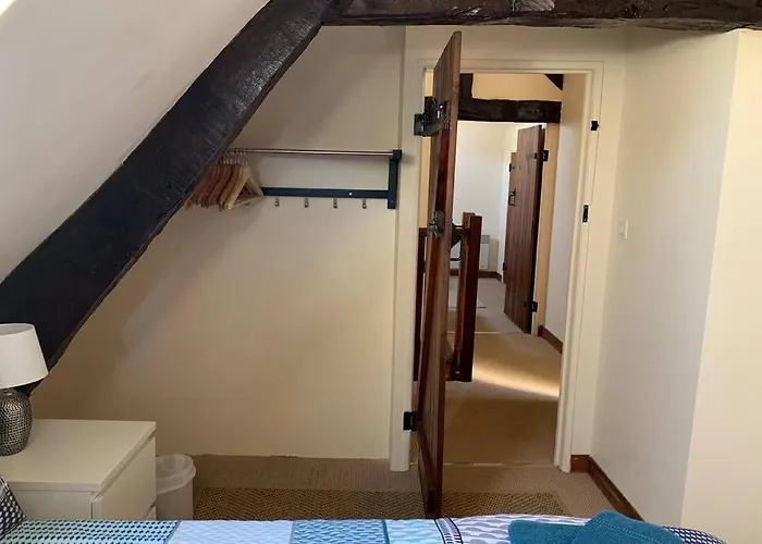 Le Bas Chesnay En Poiraie * Domfront (Orne)