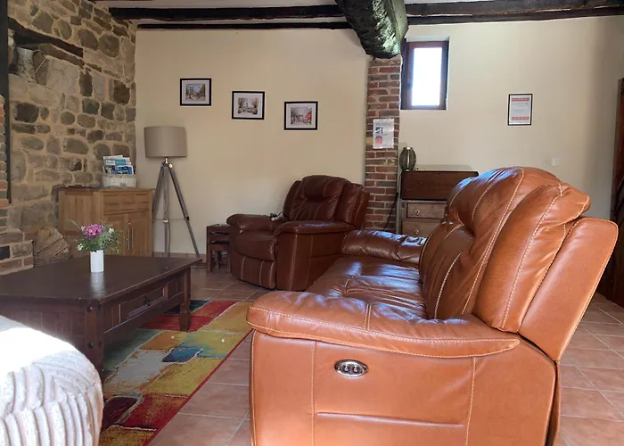 Le Bas Chesnay En Poiraie *