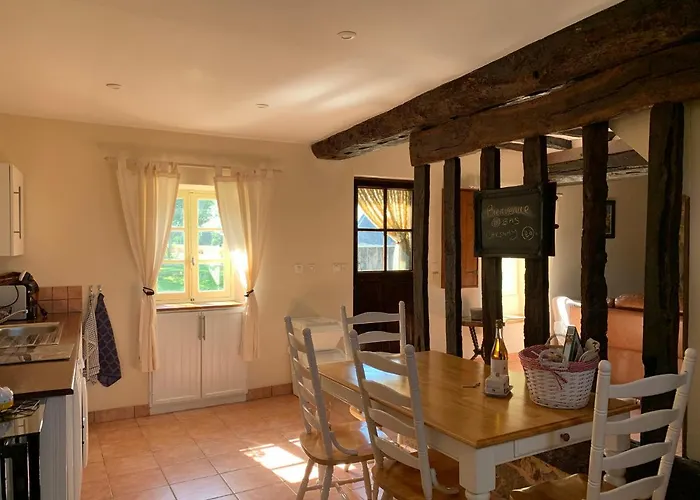 Le Bas Chesnay En Poiraie *