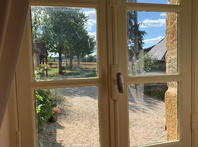 Le Bas Chesnay En Poiraie *