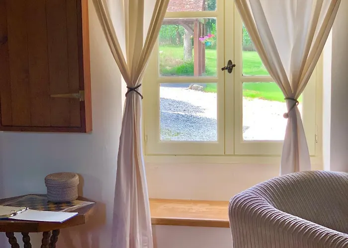 Le Bas Chesnay En Poiraie Domfront (Orne)